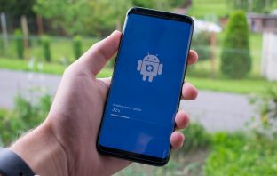 Update Androidu na Oreo se pro Samsung Galaxy S8 opozdí. Dočkáme se pravděpodobně až v březnu