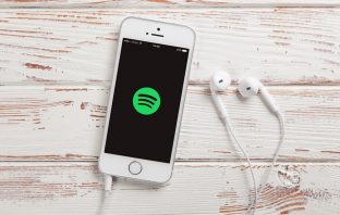 Spotify začalo licencovat muziku přímo od umělců. Obchází tím hudební vydavatelství