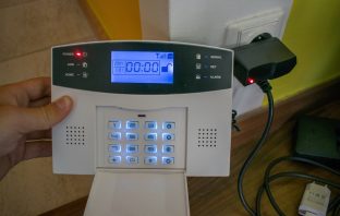 iGET SECURITY M2B: Zabezpečení domova pro každého