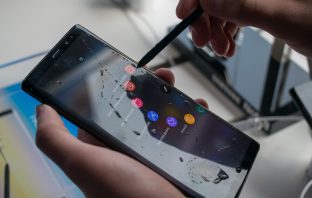 Samsung nově nabízí připojištění mobilu Mobile Care. Velmi lákavé ale není