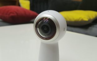 Samsung Gear 360 (2017): S touhle kamerou vám už nic neunikne
