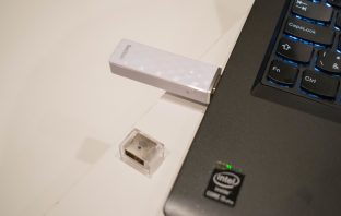 Sandisk Wireless Stick: USB klíčenka trochu jinak