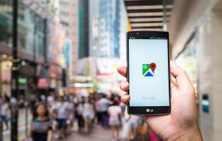 Už nikdy nezapomenete vystoupit z MHD. Google přidal užitečnou funkci do svých map