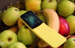 Nokia 8110 se vrací – tentokrát v modernější podobě