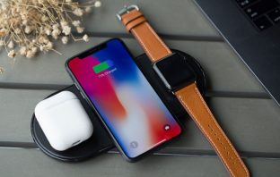 Nabíjecí podložka AirPower se blíží. Běží na ní ořezaná verze iOS