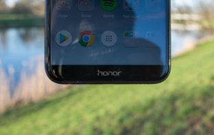 Honor 9 Lite: Nablýskaný krasavec se čtyřma očima